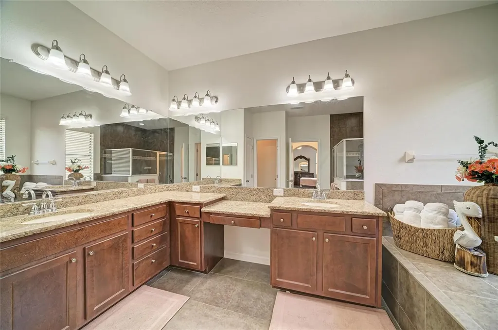 316 Star Shell Drive Apollo Beach FL 33572