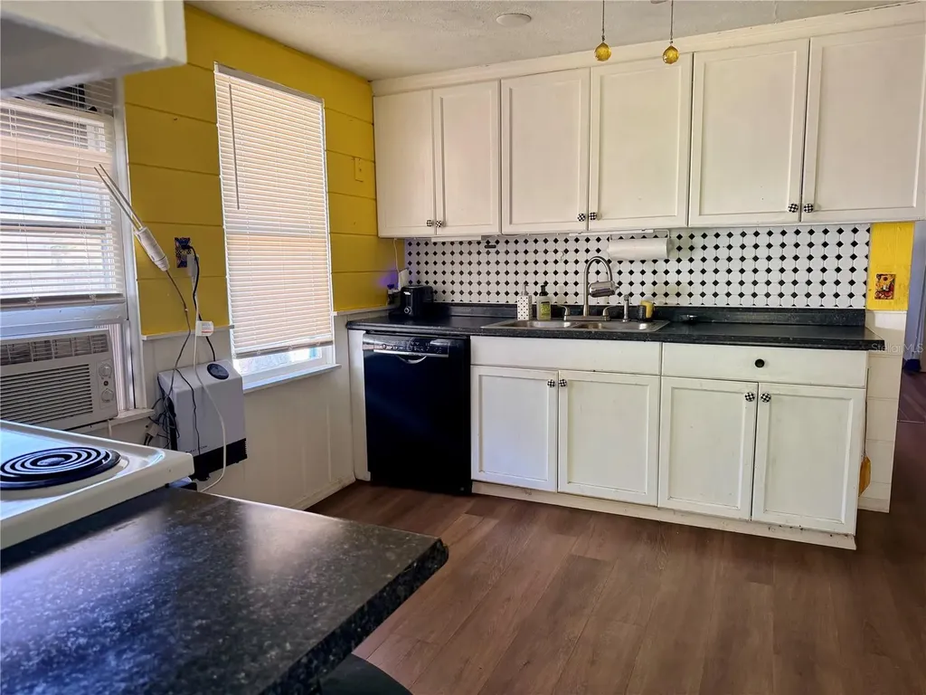 2178 7th Street Sarasota FL 34237