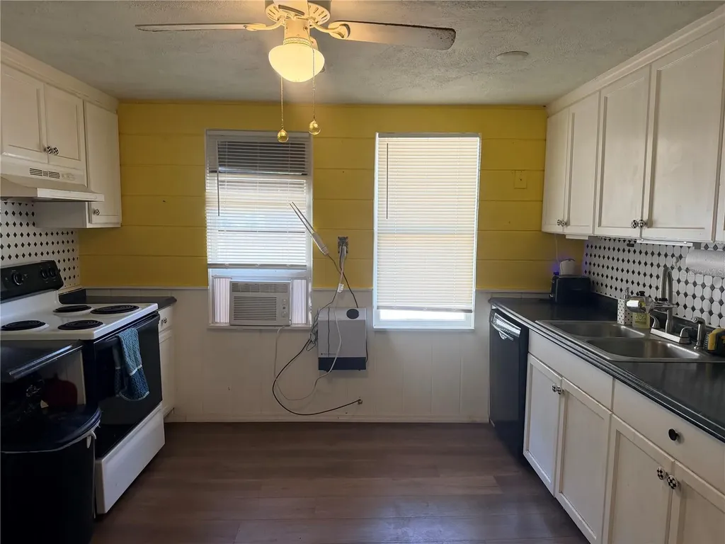 2178 7th Street Sarasota FL 34237