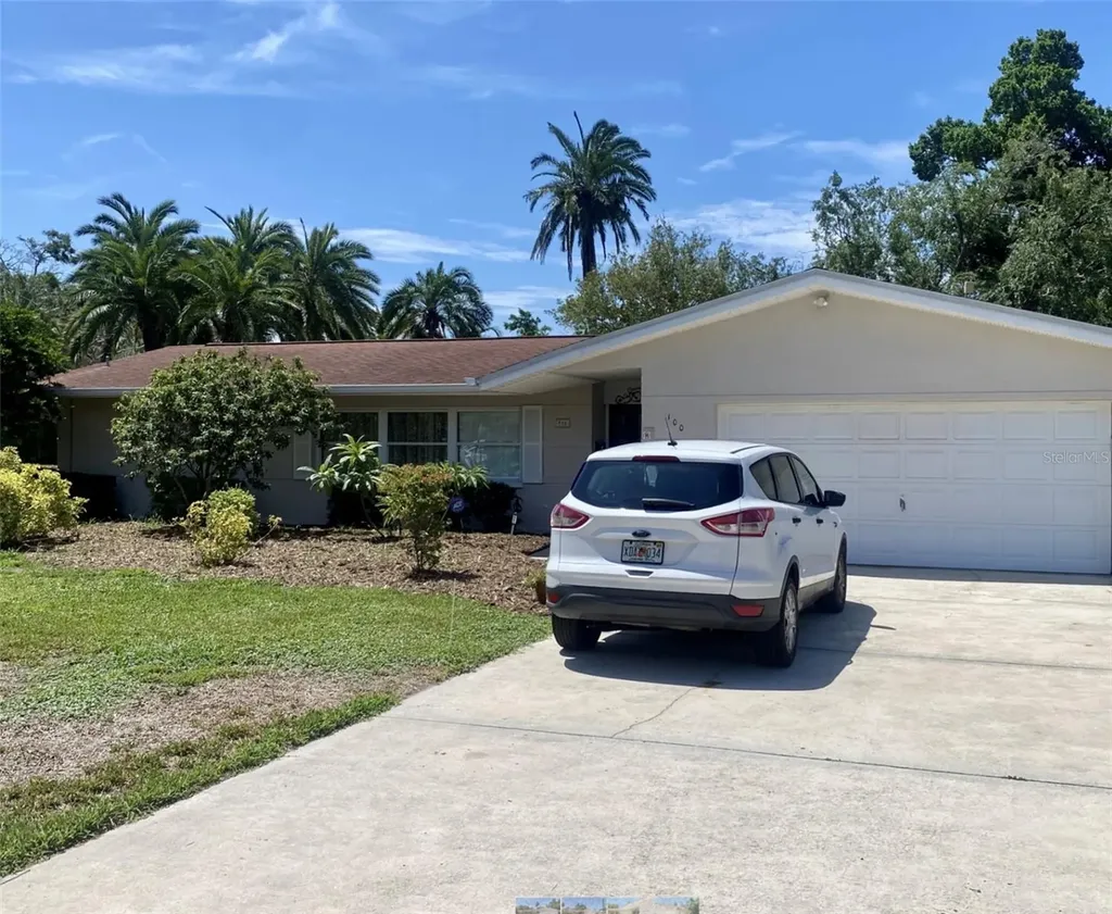 100 59th Avenue S St Petersburg FL 33705