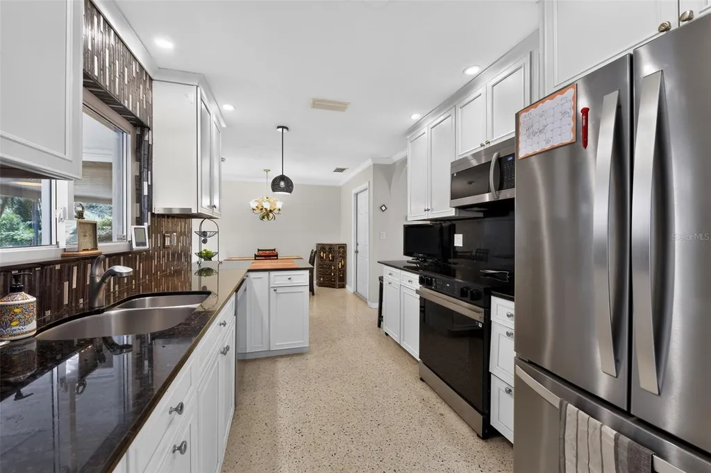 100 59th Avenue S St Petersburg FL 33705