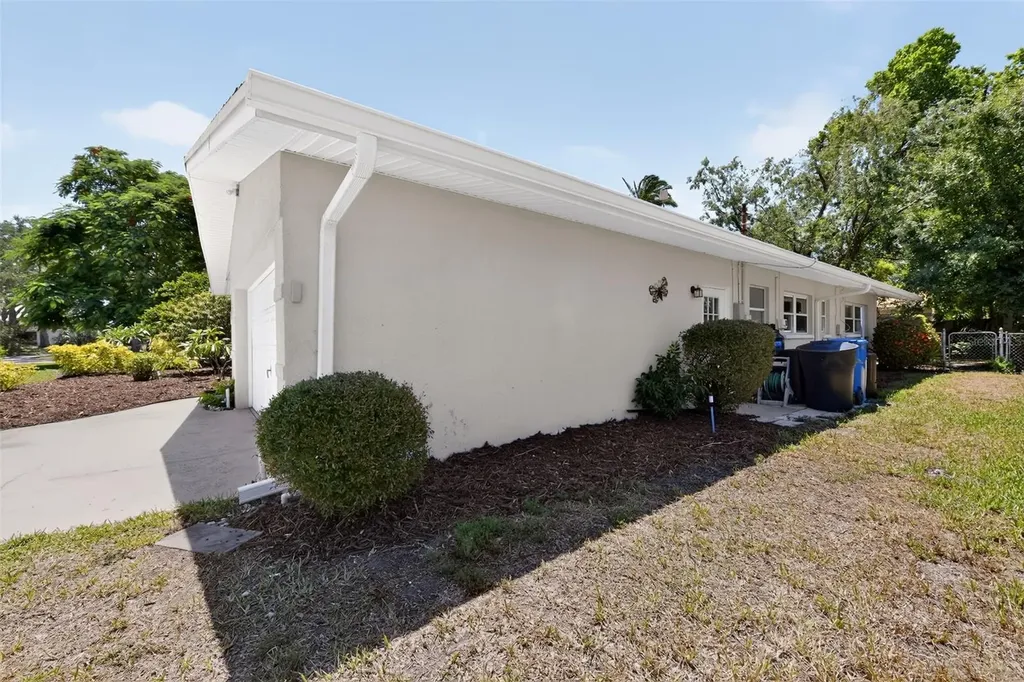 100 59th Avenue S St Petersburg FL 33705