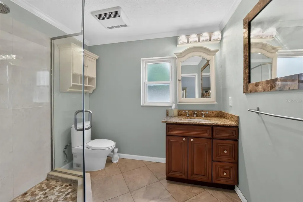 100 59th Avenue S St Petersburg FL 33705