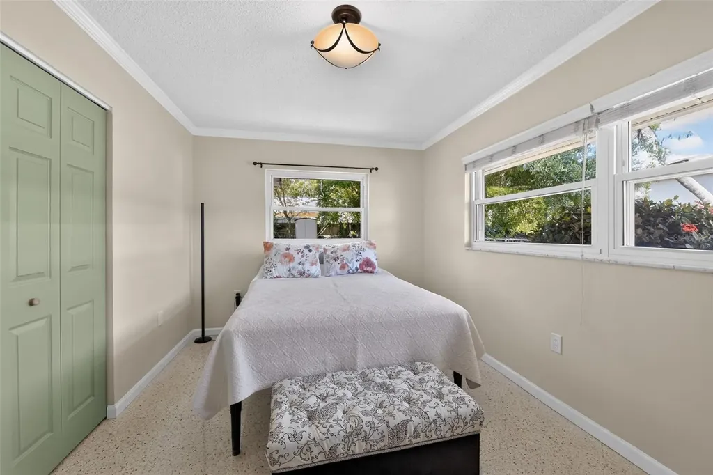 100 59th Avenue S St Petersburg FL 33705