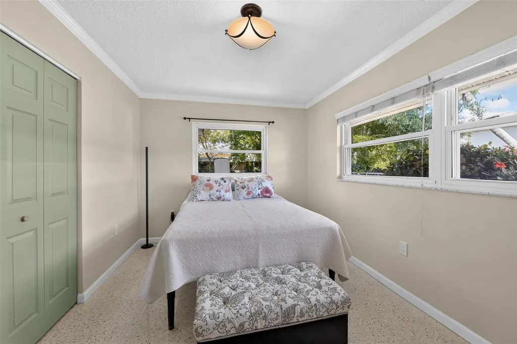 100 59th Avenue S St Petersburg FL 33705