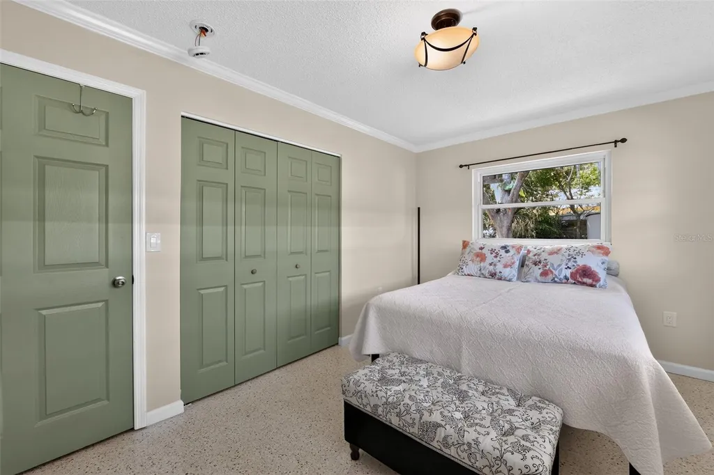 100 59th Avenue S St Petersburg FL 33705