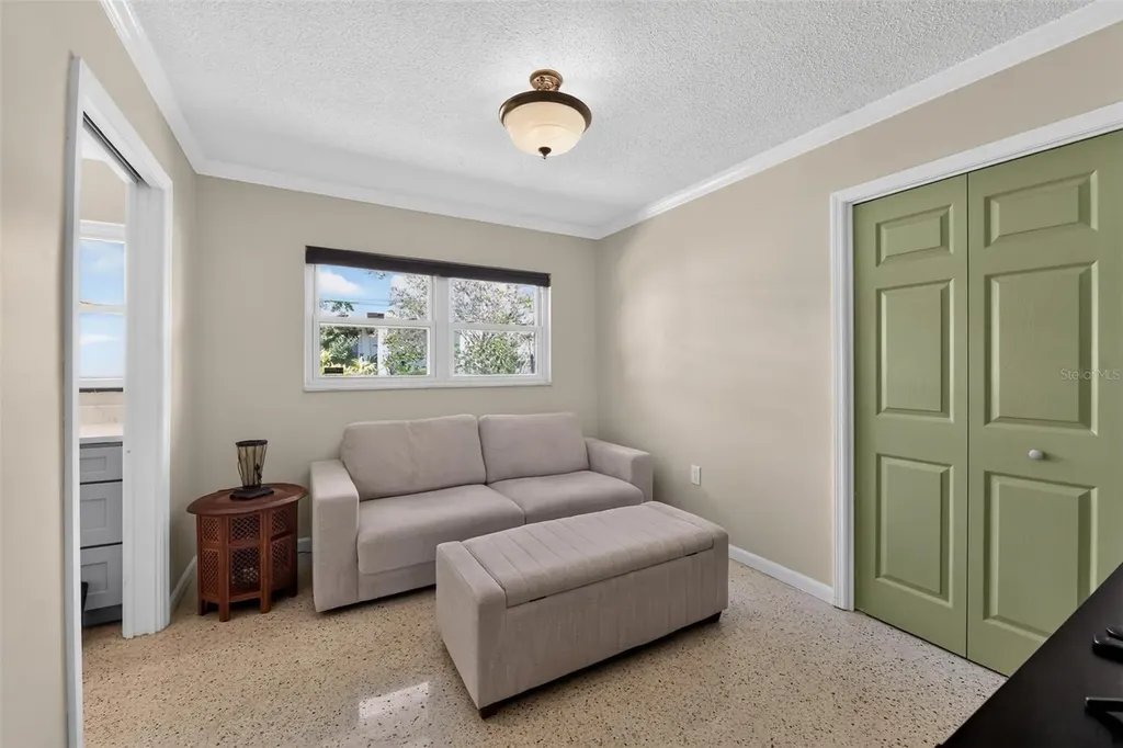 100 59th Avenue S St Petersburg FL 33705
