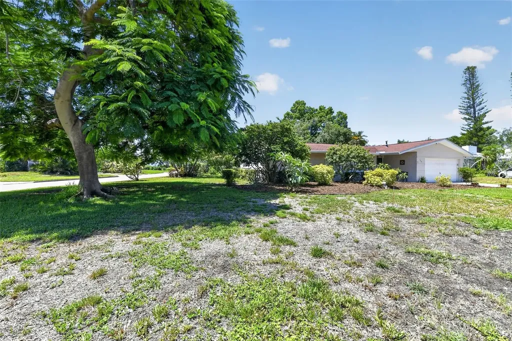 100 59th Avenue S St Petersburg FL 33705