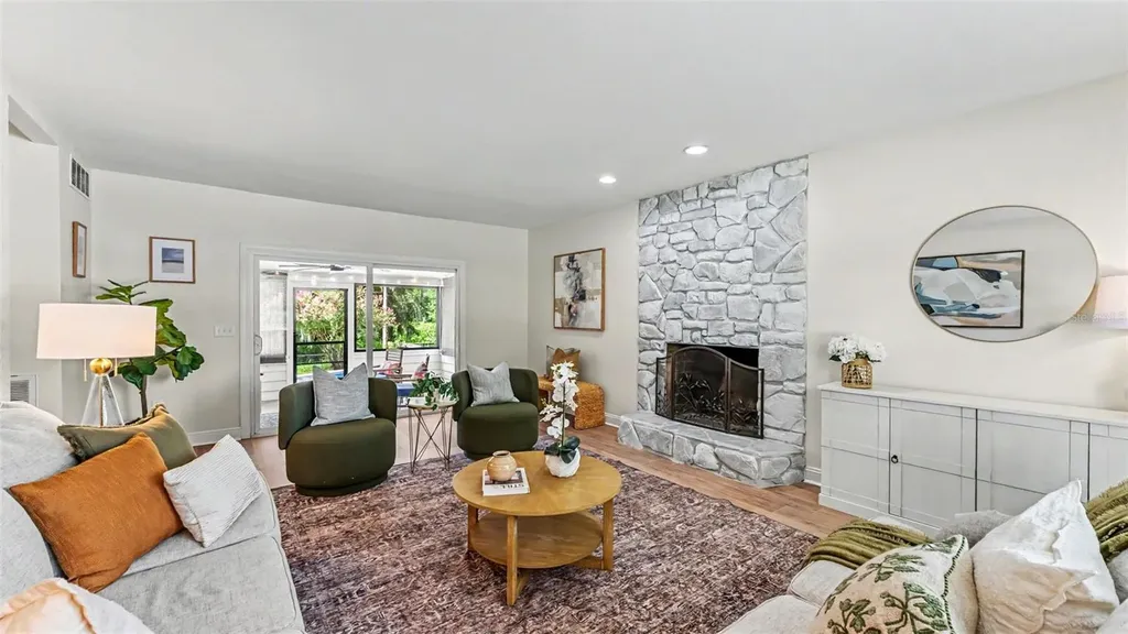 1905 Suzanne Lane Lakeland FL 33813