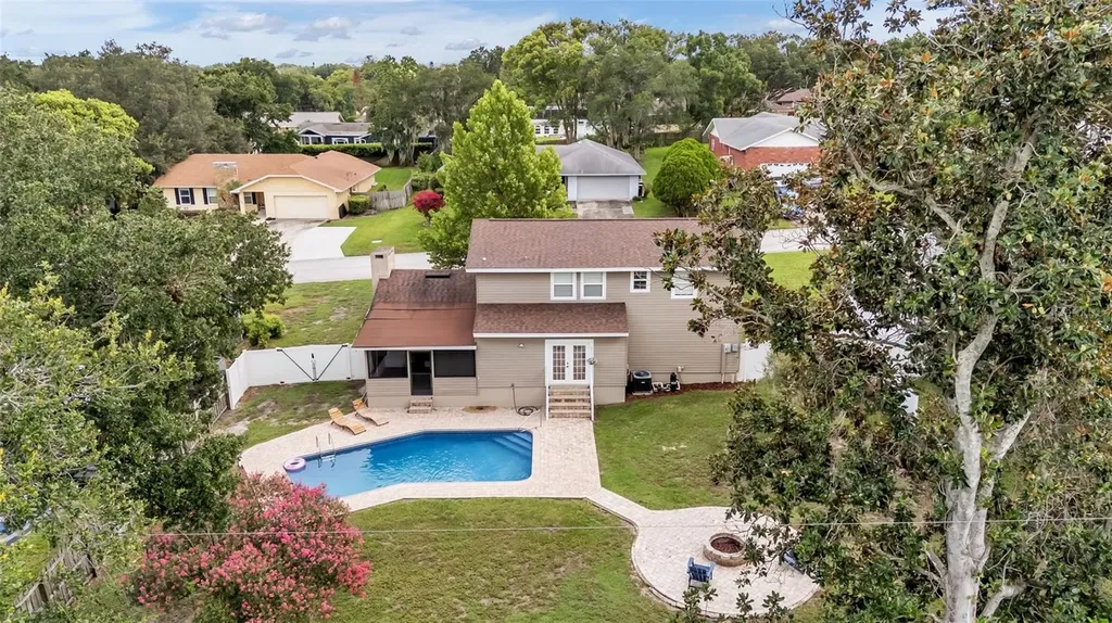 1905 Suzanne Lane Lakeland FL 33813