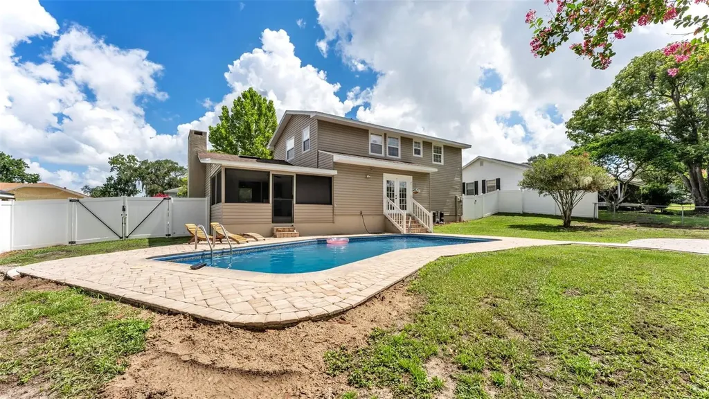 1905 Suzanne Lane Lakeland FL 33813