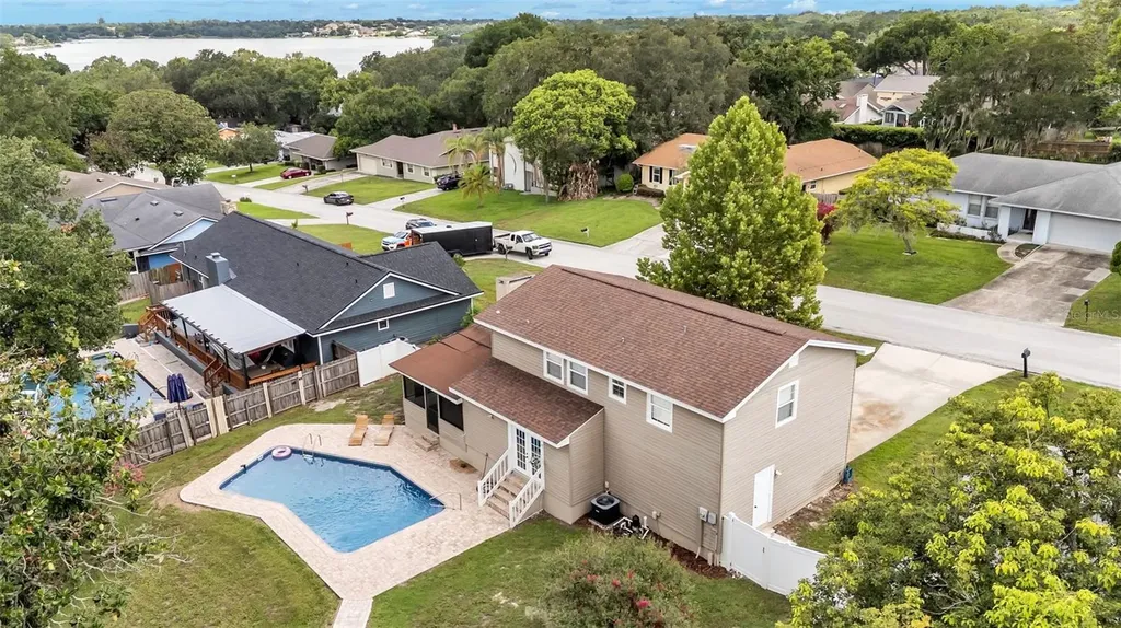 1905 Suzanne Lane Lakeland FL 33813