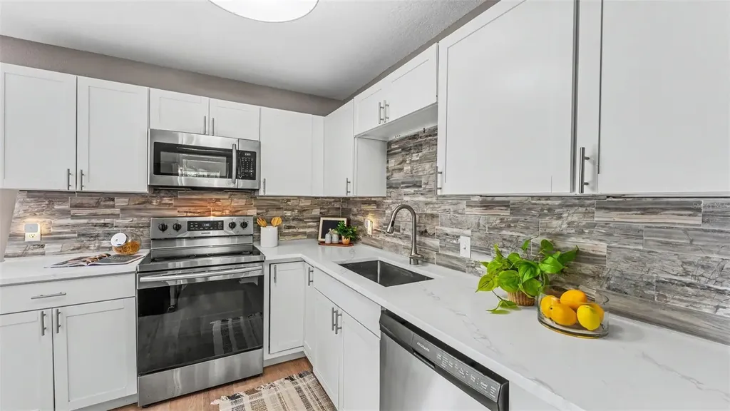 1905 Suzanne Lane Lakeland FL 33813