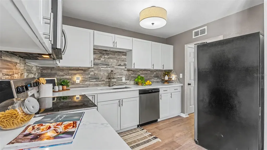 1905 Suzanne Lane Lakeland FL 33813