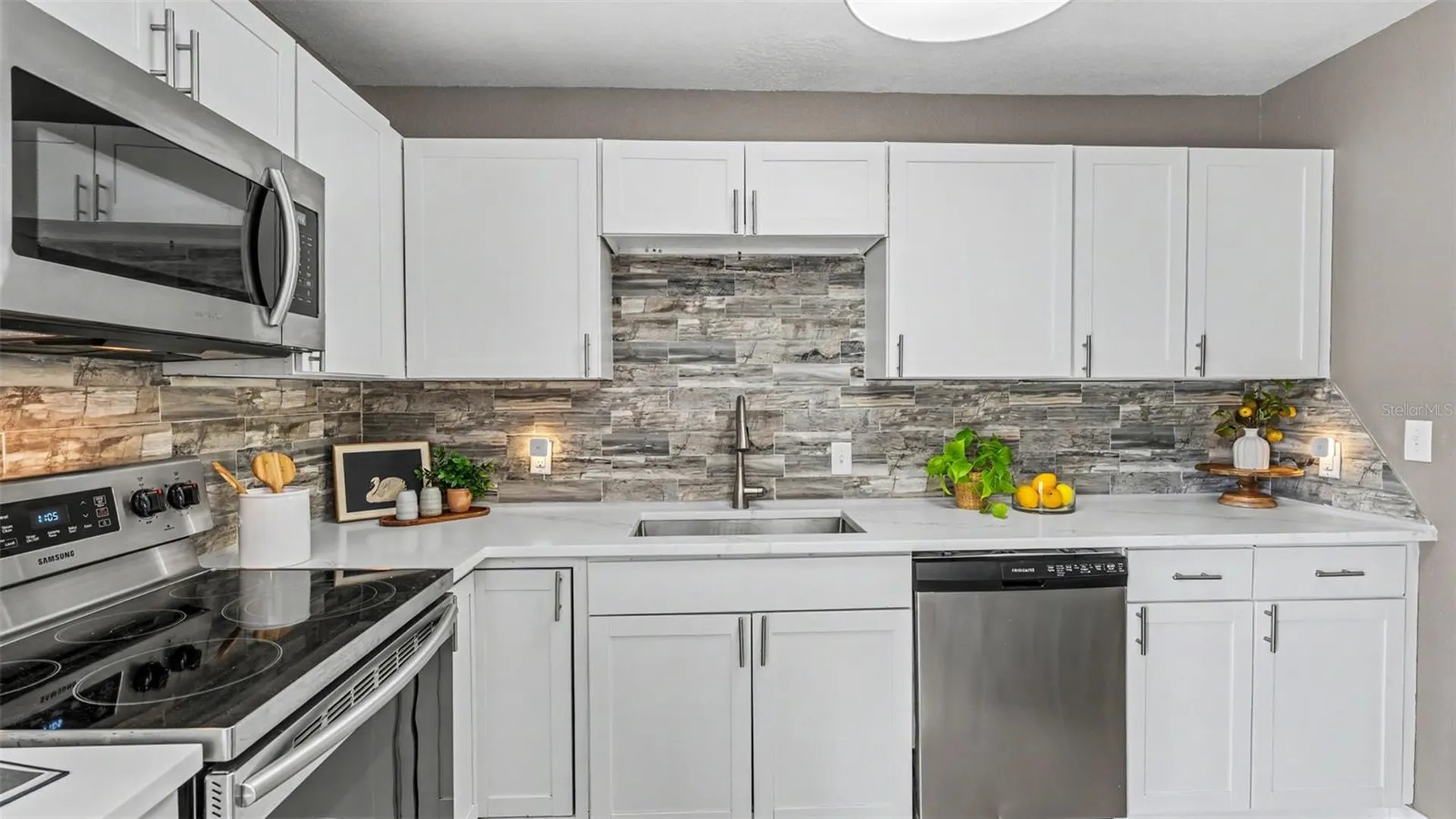 1905 Suzanne Lane Lakeland FL 33813