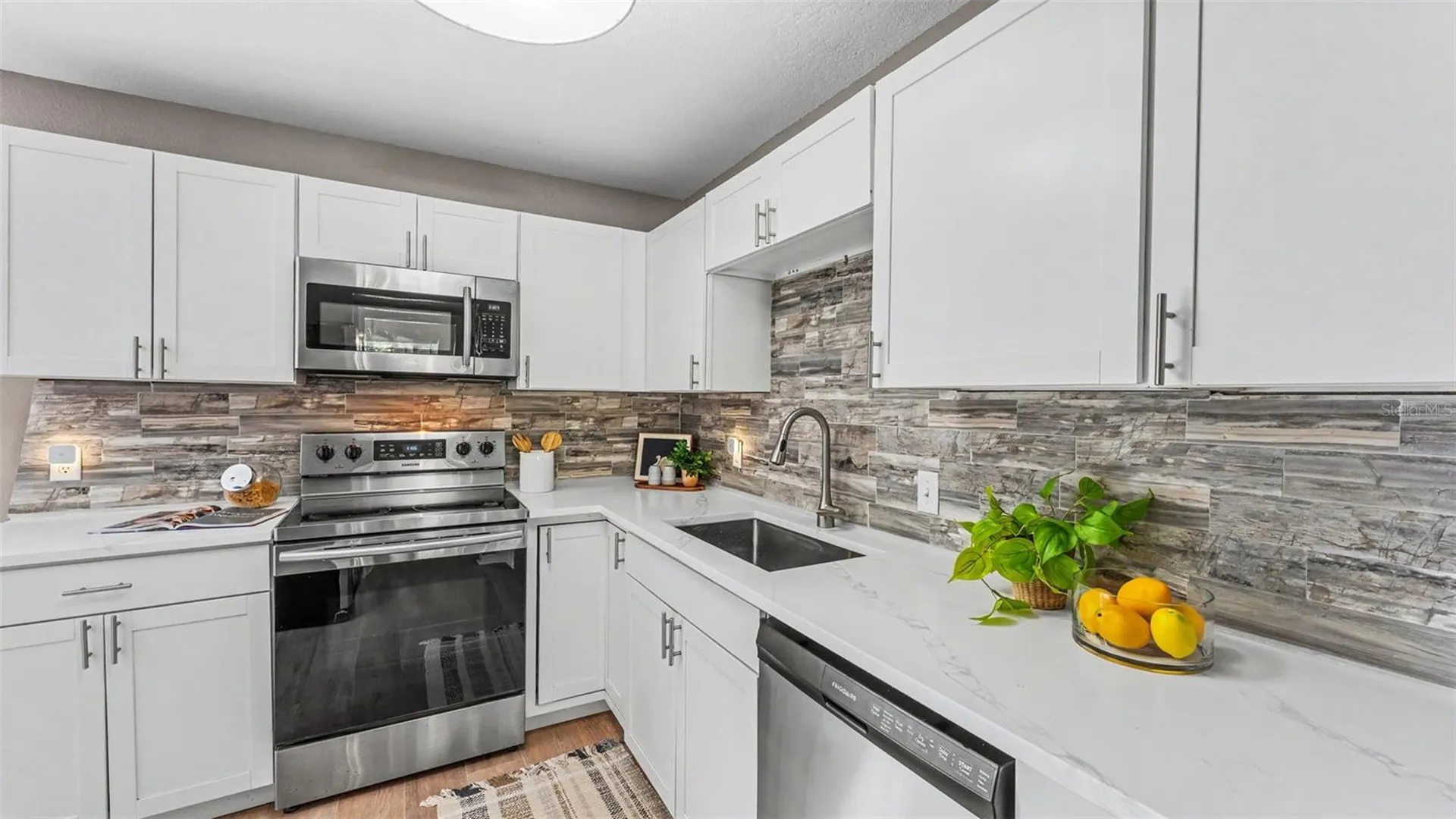 1905 Suzanne Lane Lakeland FL 33813