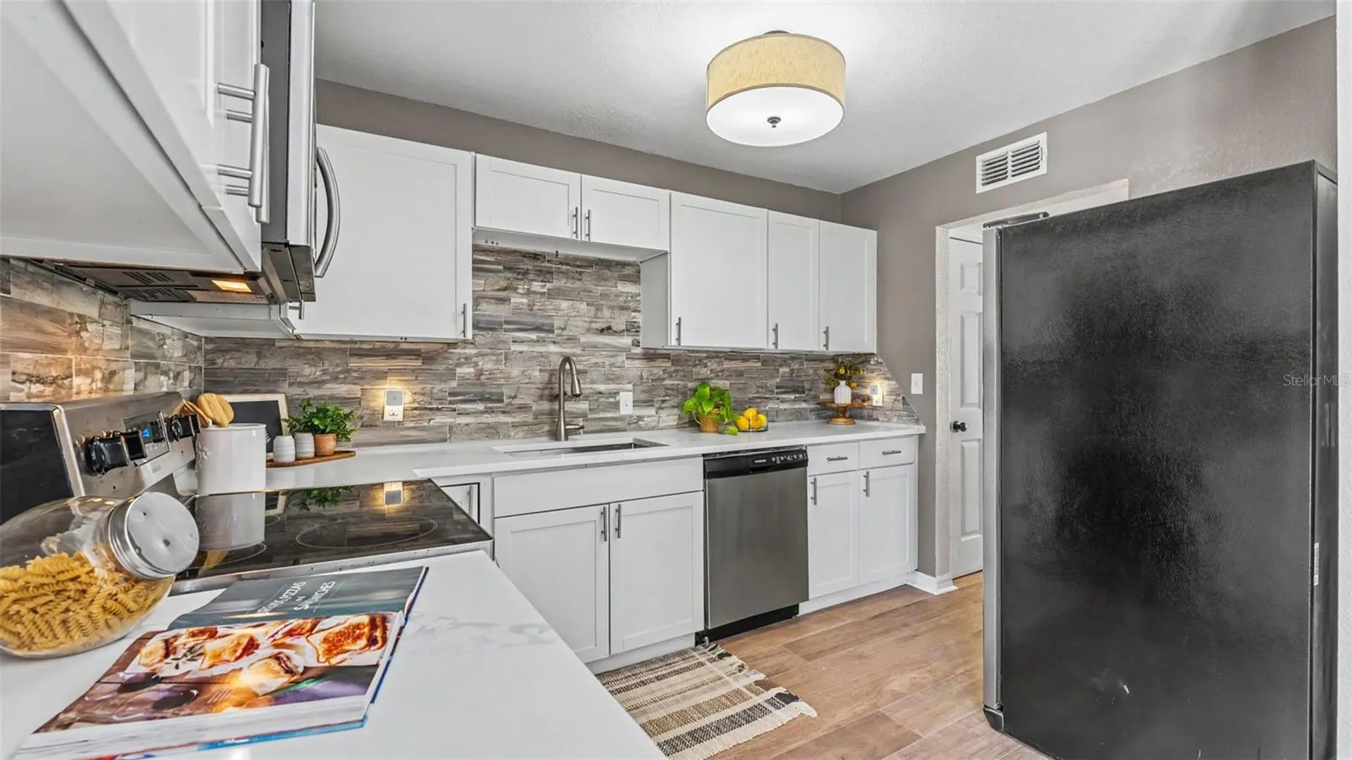1905 Suzanne Lane Lakeland FL 33813