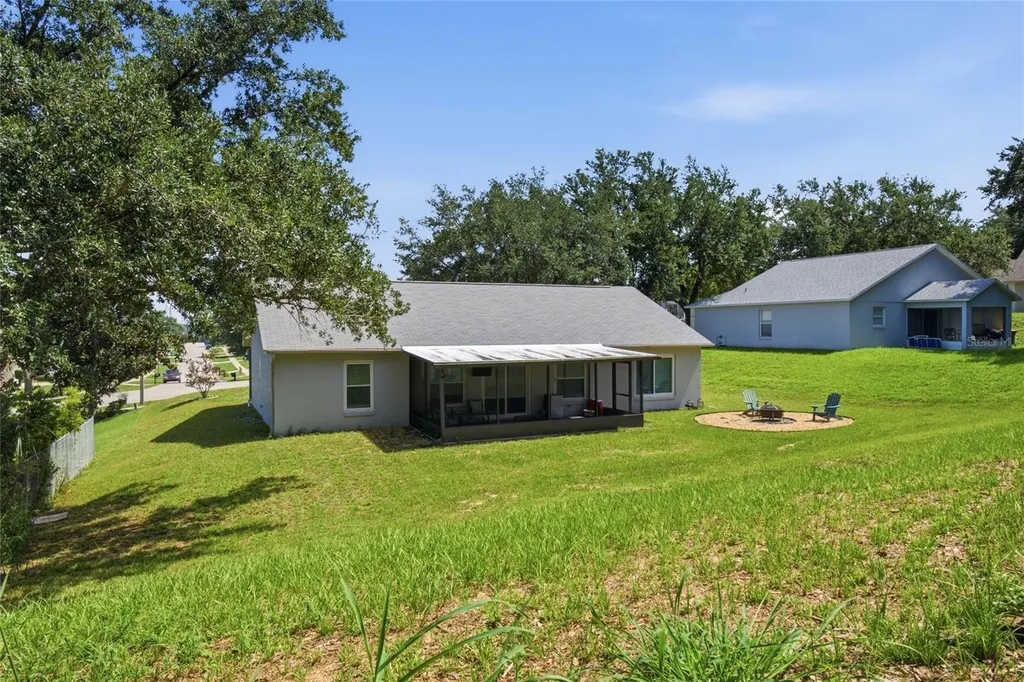 993 Scenic View Circle Minneola FL 34715