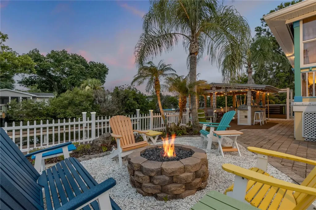 521 S Peninsula Avenue New Smyrna Beach FL 32169