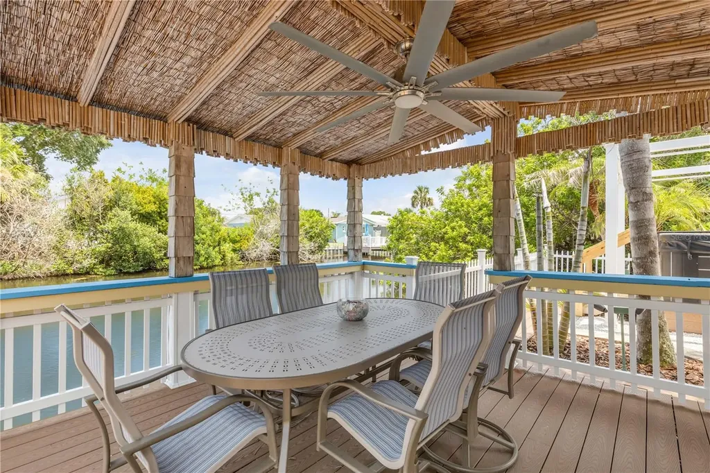 521 S Peninsula Avenue New Smyrna Beach FL 32169