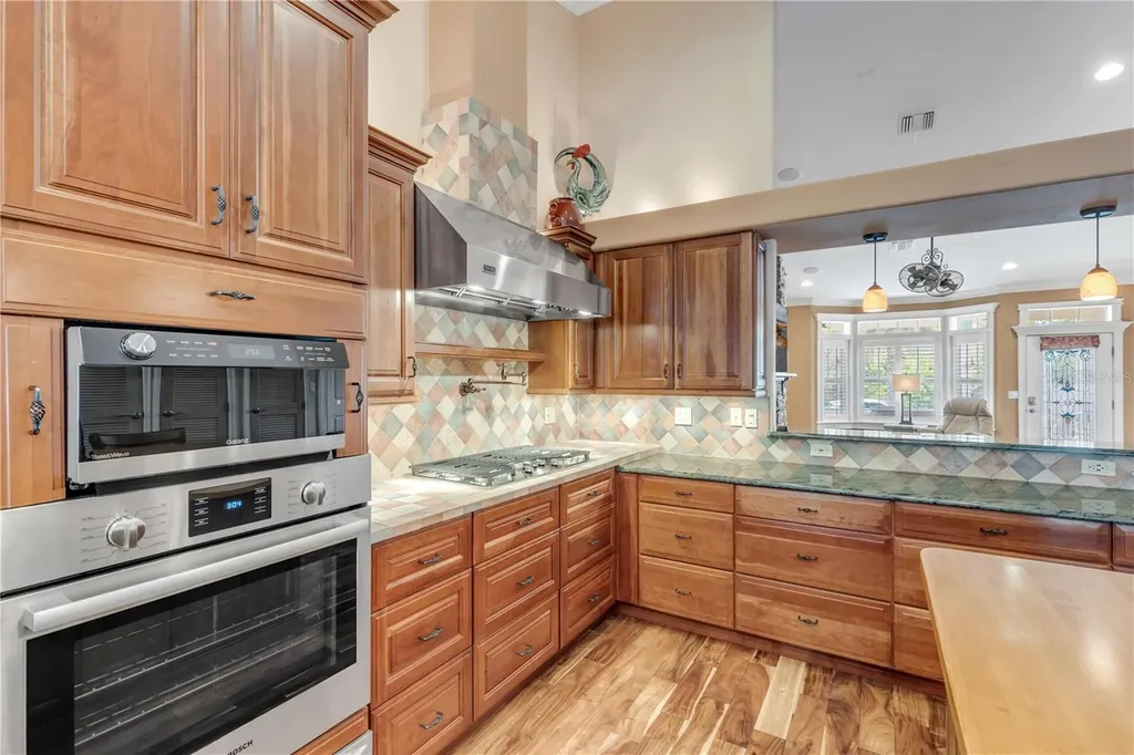 521 S Peninsula Avenue New Smyrna Beach FL 32169