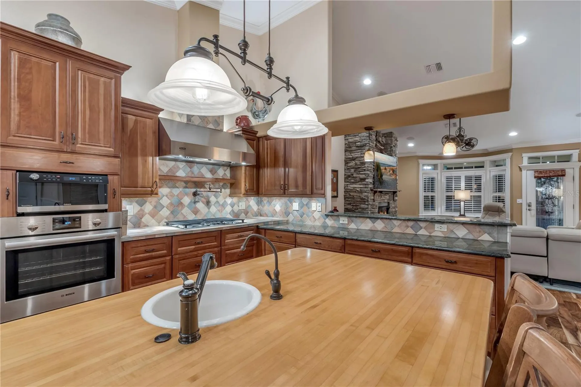 521 S Peninsula Avenue New Smyrna Beach FL 32169