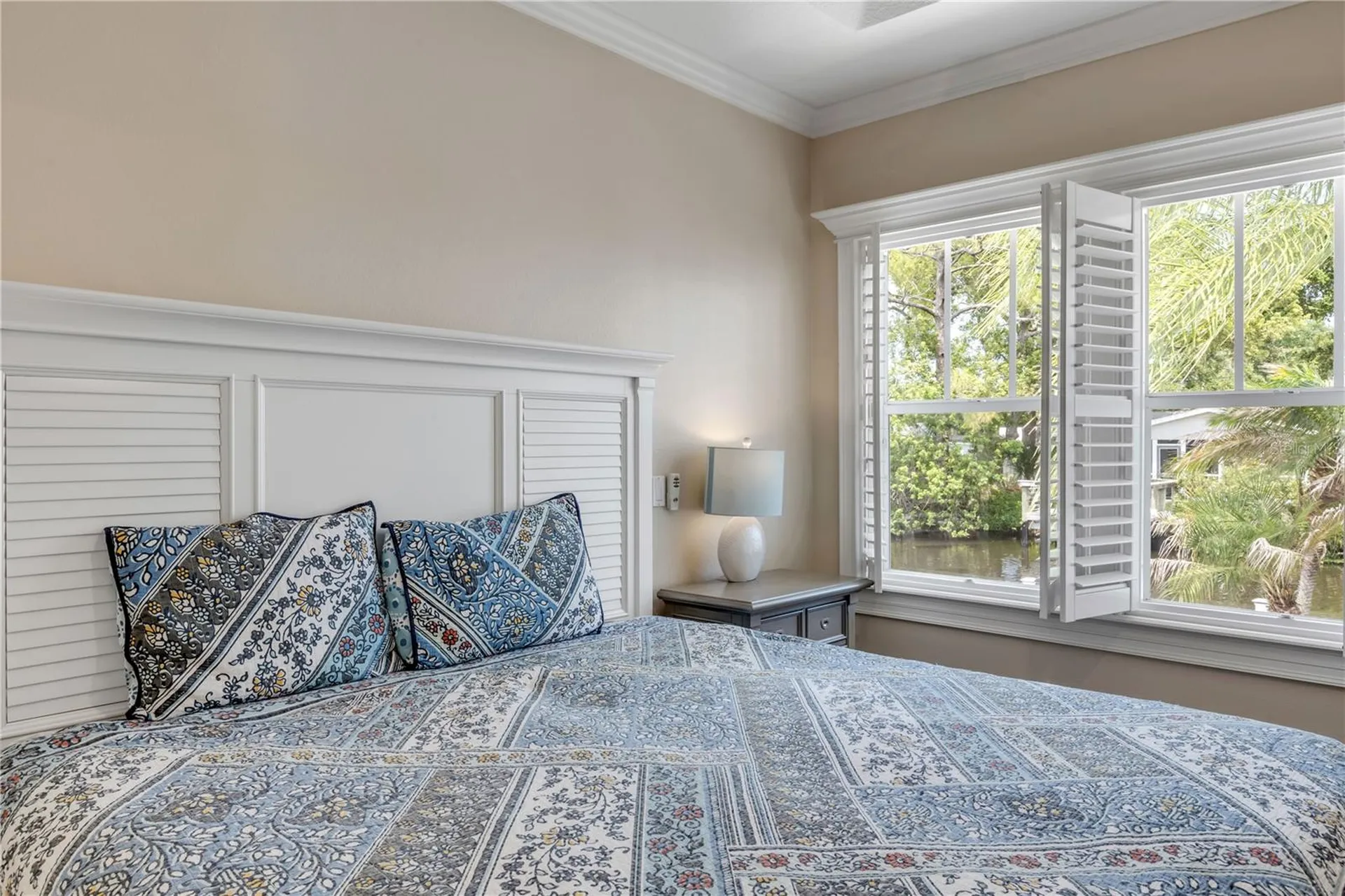 521 S Peninsula Avenue New Smyrna Beach FL 32169