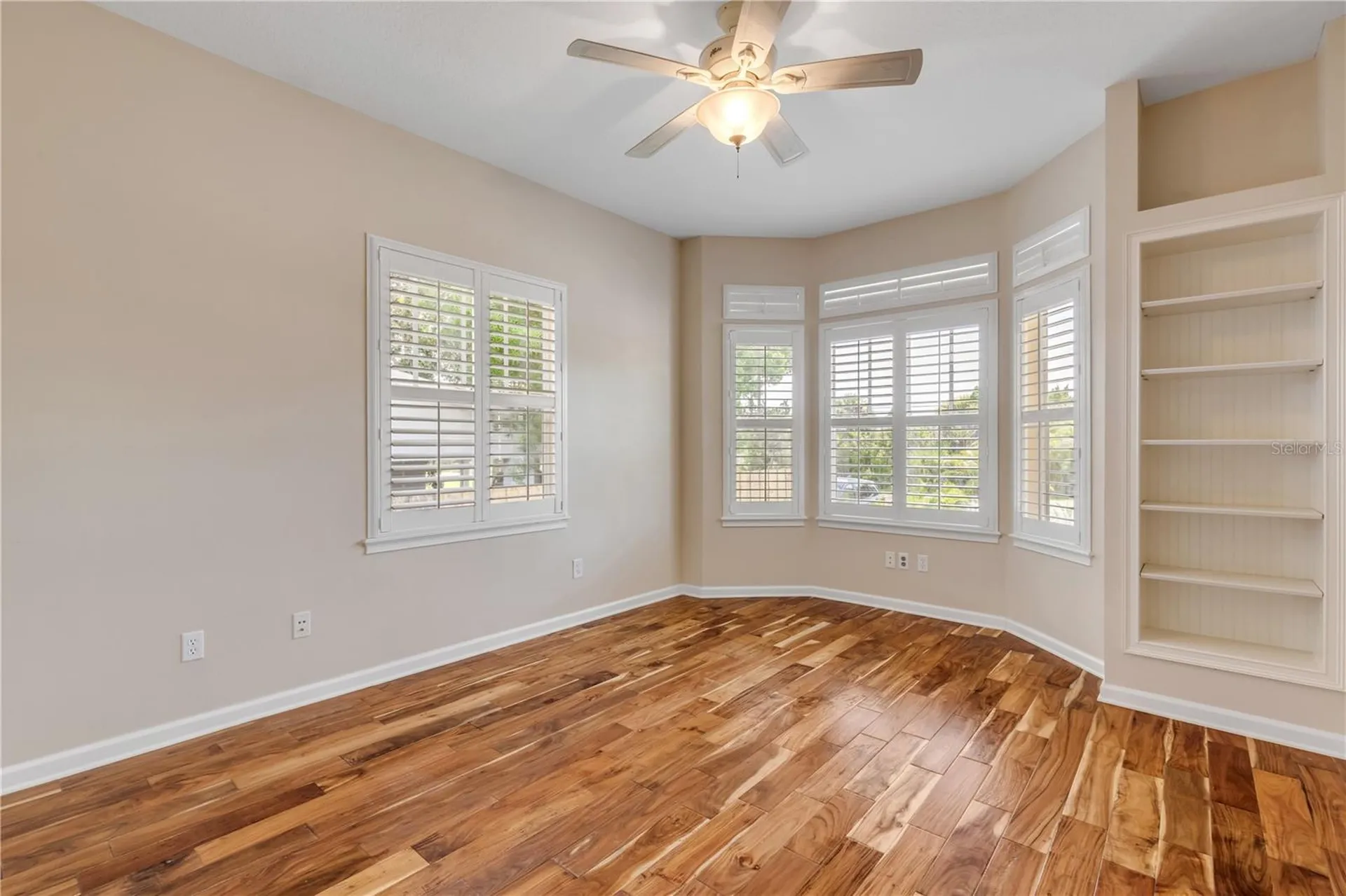521 S Peninsula Avenue New Smyrna Beach FL 32169