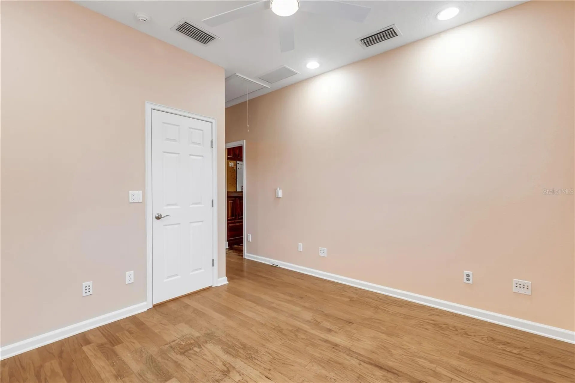 521 S Peninsula Avenue New Smyrna Beach FL 32169