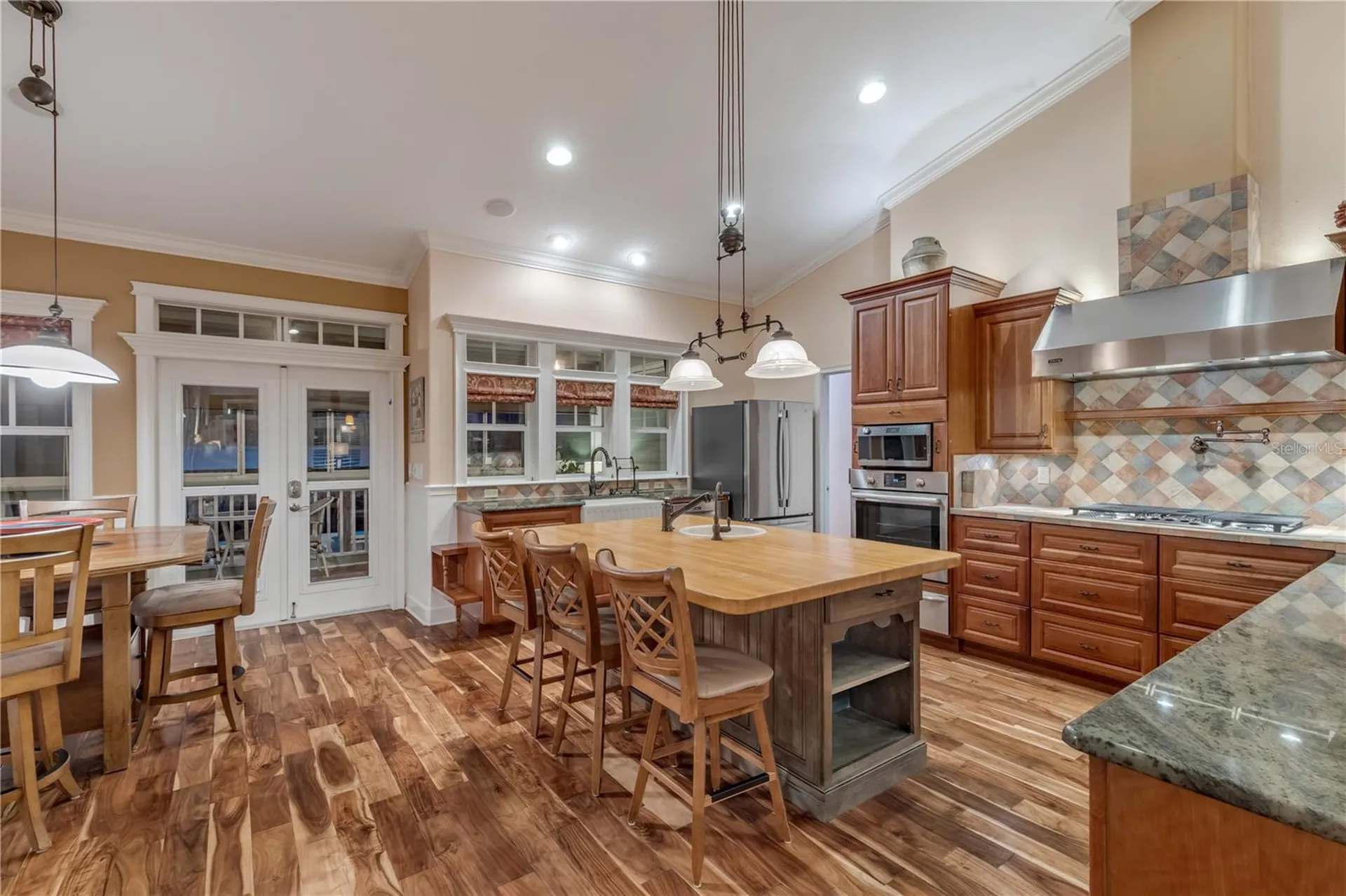 521 S Peninsula Avenue New Smyrna Beach FL 32169