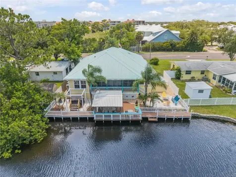 521 S Peninsula Avenue New Smyrna Beach FL 32169