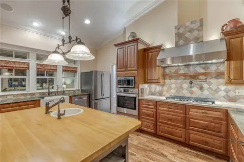 521 S Peninsula Avenue New Smyrna Beach FL 32169
