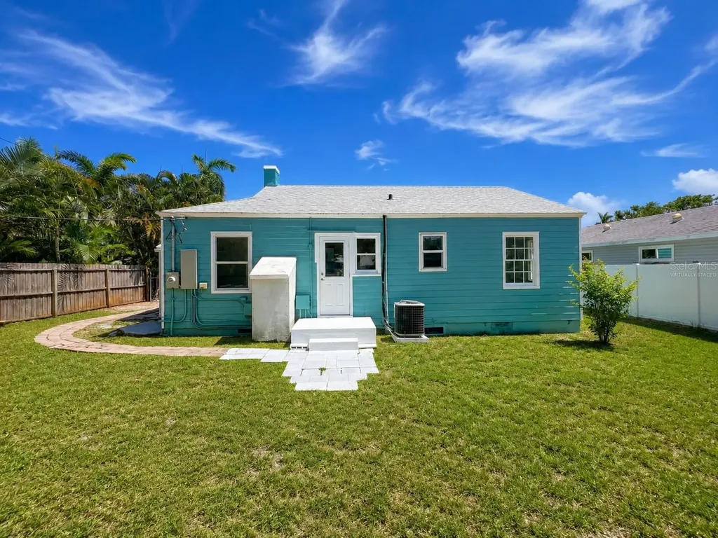 3209 Avenue A W Bradenton FL 34205