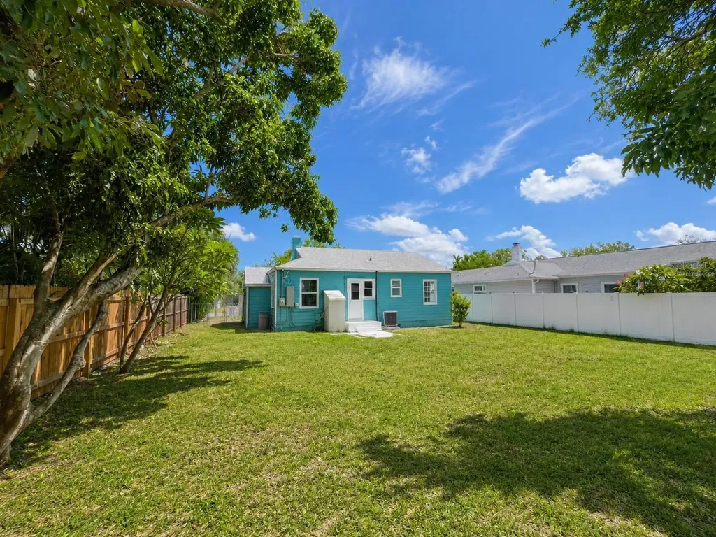 3209 Avenue A W Bradenton FL 34205