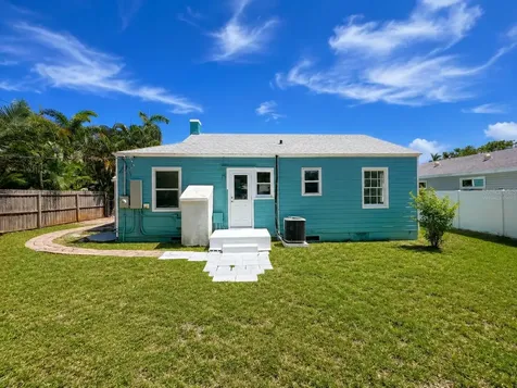 3209 Avenue A W Bradenton FL 34205