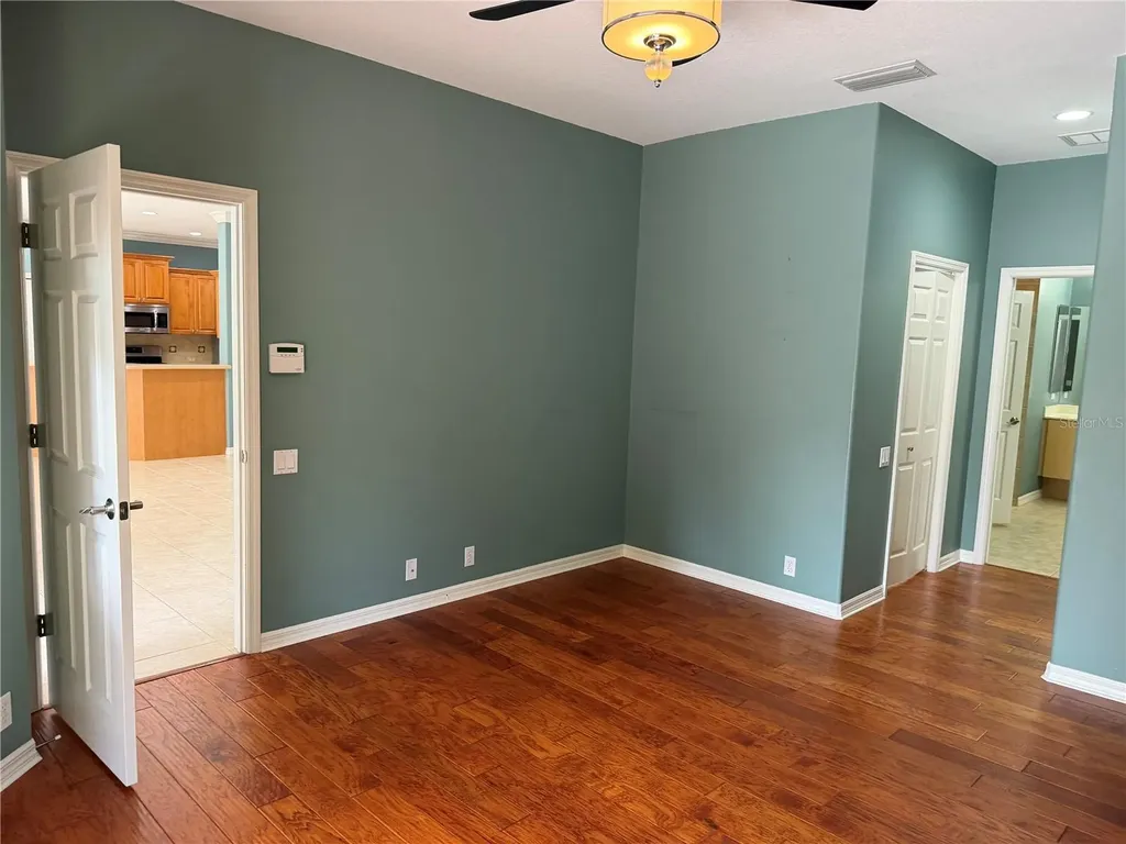 4823 Carrington Circle Sarasota FL 34243