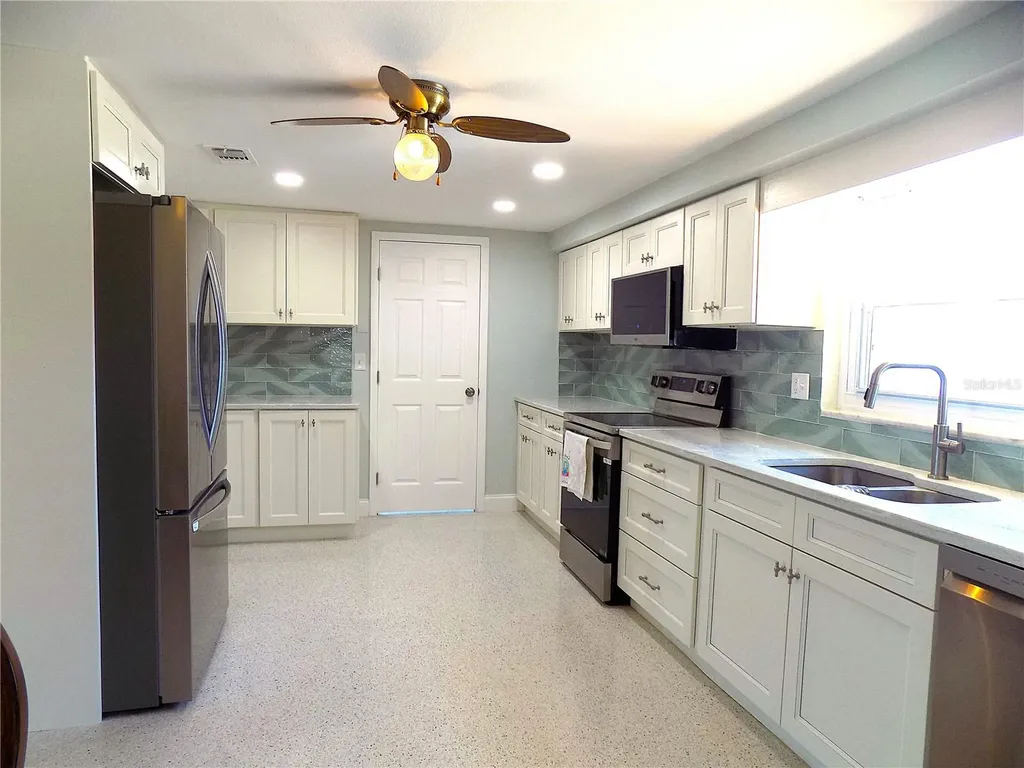 3842 Headsail Drive New Port Richey FL 34652