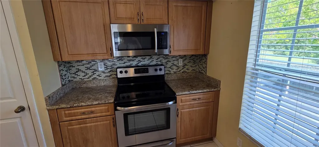 9306 Lake Chase Island Way Tampa FL 33626