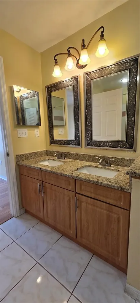 9306 Lake Chase Island Way Tampa FL 33626