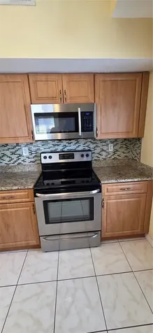 9306 Lake Chase Island Way Tampa FL 33626