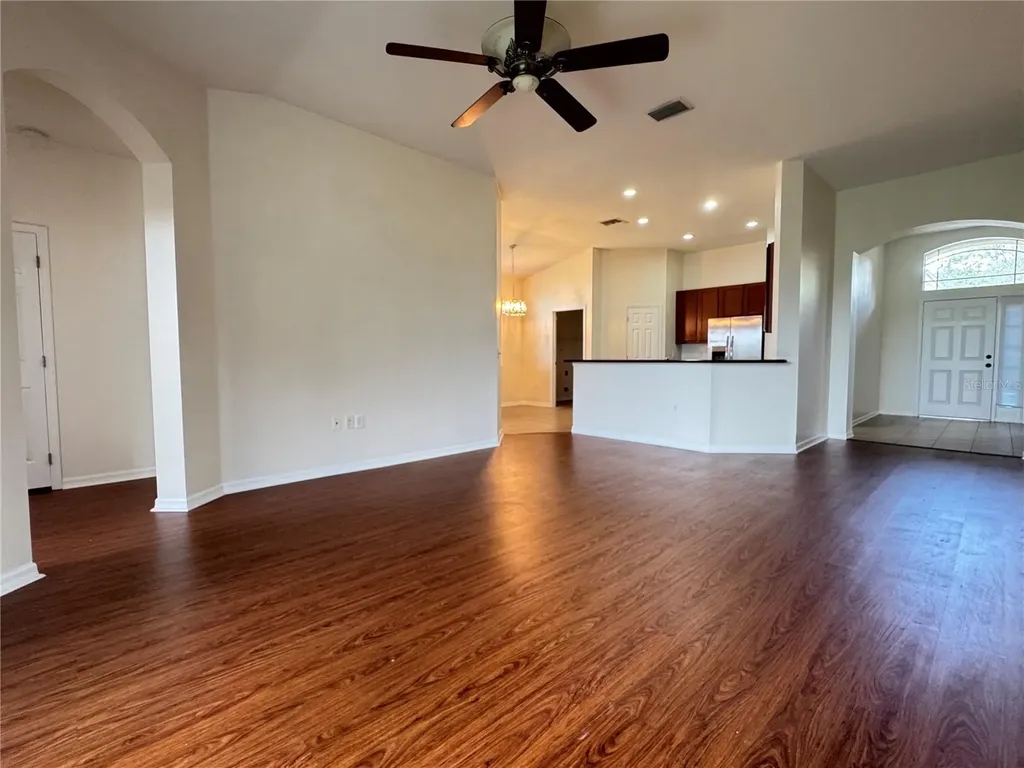 317 Down Pine Drive Seffner FL 33584