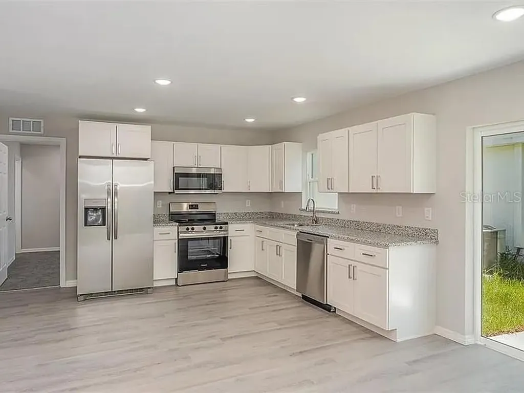 308 Ave P NW Winter Haven FL 33881