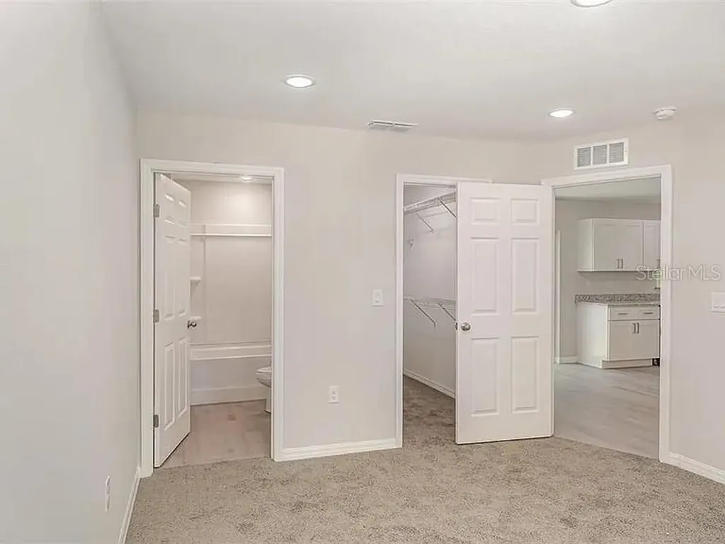 308 Ave P NW Winter Haven FL 33881