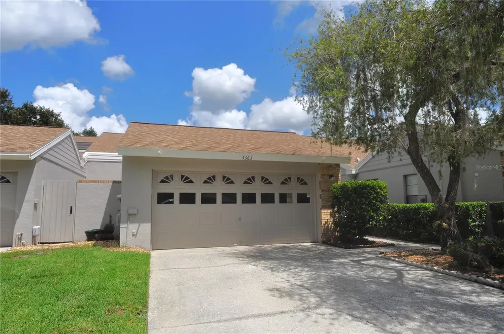 5565 Salem Square Drive N Palm Harbor FL 34685