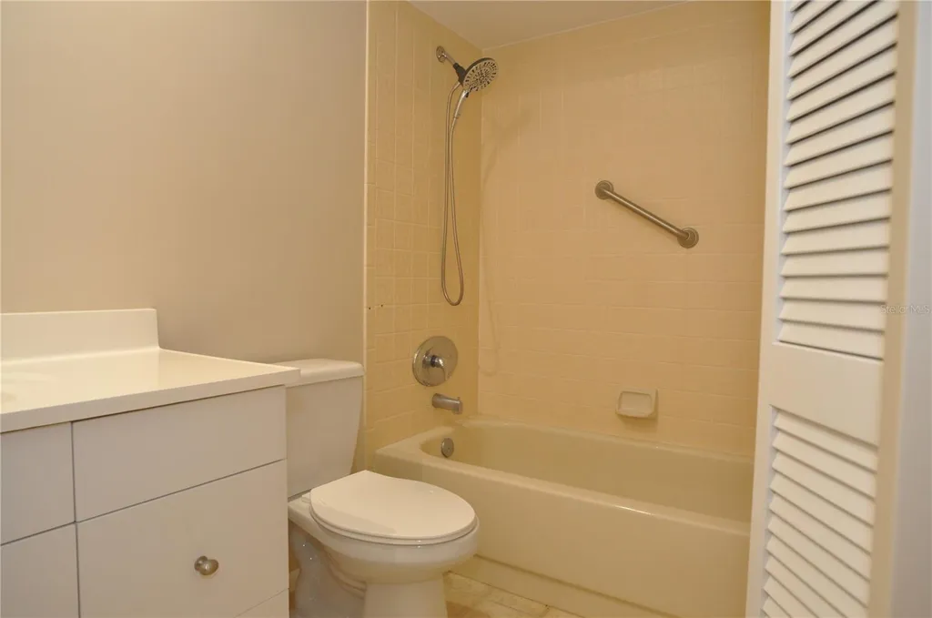 5565 Salem Square Drive N Palm Harbor FL 34685