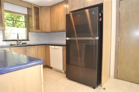5565 Salem Square Drive N Palm Harbor FL 34685