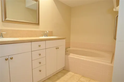 5565 Salem Square Drive N Palm Harbor FL 34685