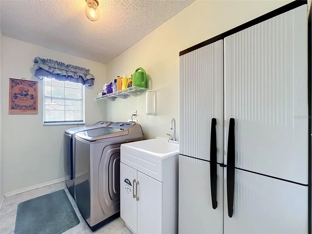 5579 Red Bone Lane Orlando FL 32810