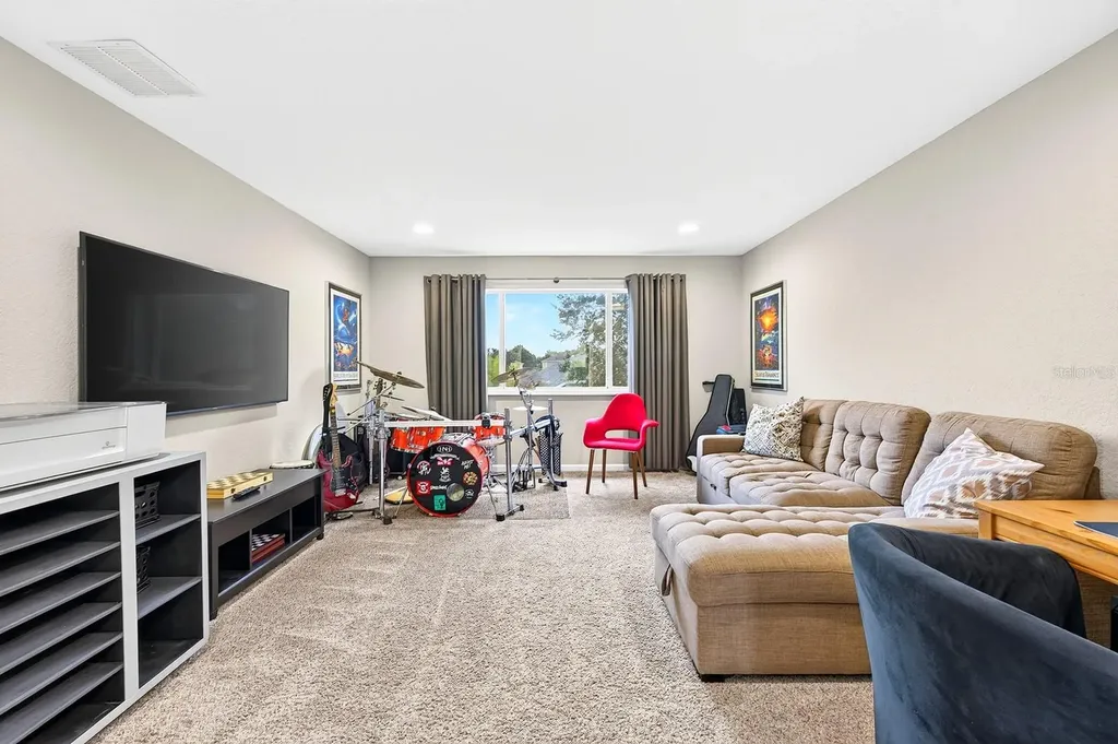 1135 Toluke Point Orlando FL 32828