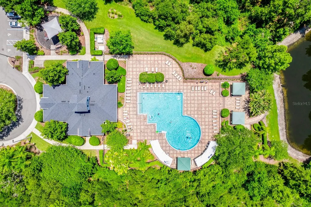 1135 Toluke Point Orlando FL 32828